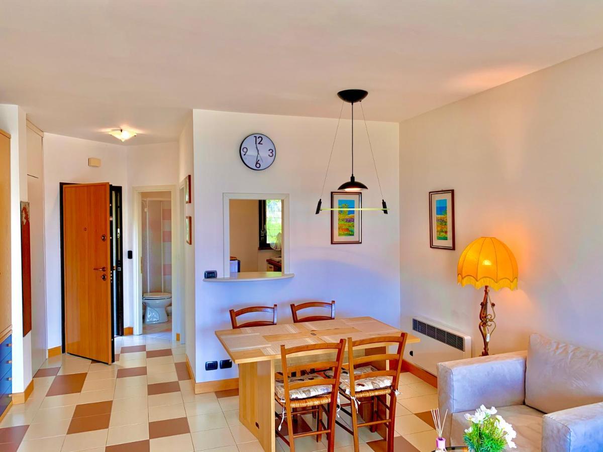 Sky&Pool Dom Apartment Riva del Garda Bagian luar foto